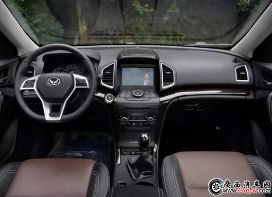 g֮x15fԪԃ(ni)Ʒ|(zh)SUV 
