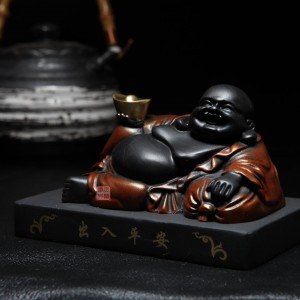 高檔創(chuàng)意汽車擺件活性炭雕彌勒佛佛保平安 汽車內(nèi)裝飾品擺件用品